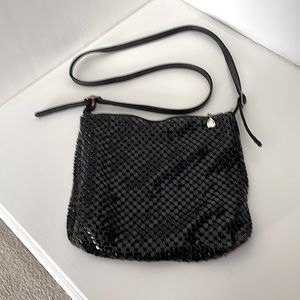 Vintage Whiting and Davis, black mesh shoulder bag in nice, vintage condition!